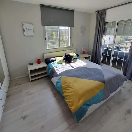 Casa Con Piscina Uso Privado Cunit