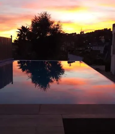Casa Con Piscina Uso Privado * Cunit